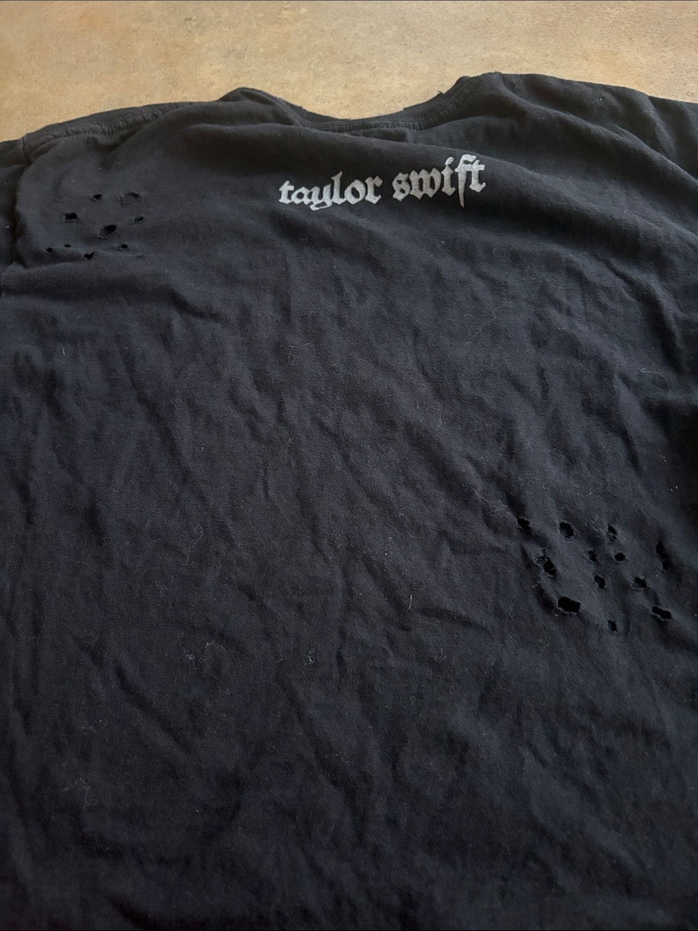 Taylor Swift Reputation DESTRUCTED TEE - Picture 6 of 6